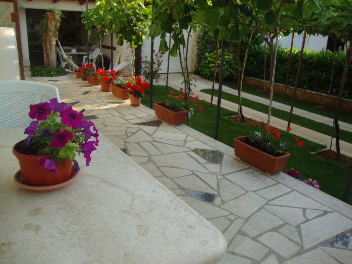 Apartment Mirta Pula Ngoại thất bức ảnh