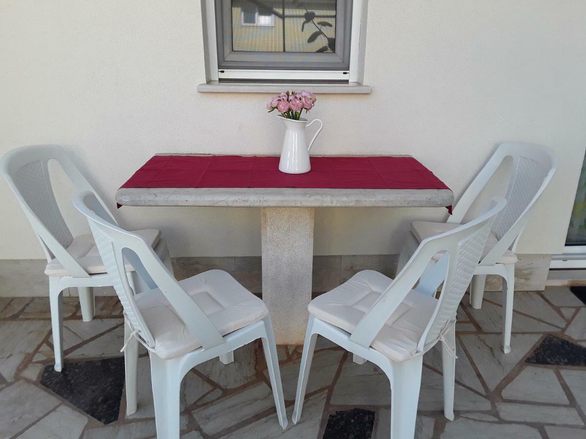 Apartment Mirta Pula Ngoại thất bức ảnh