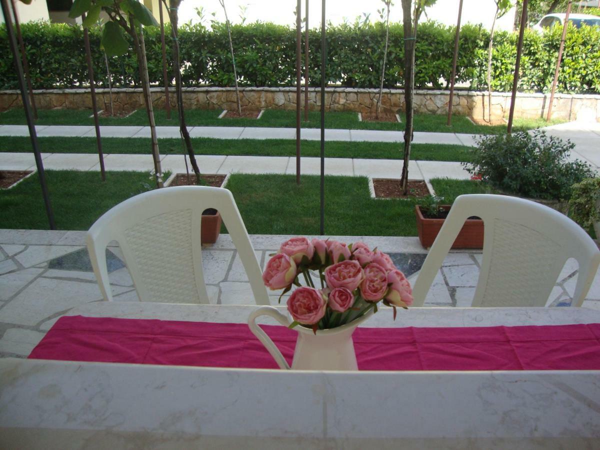 Apartment Mirta Pula Ngoại thất bức ảnh